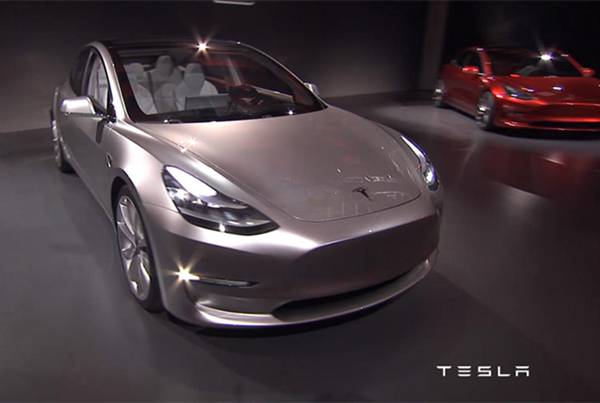 高性能,高续航，特斯拉Model 3