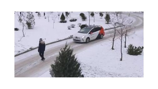 视频：YANDEX无人车雪地路测，普京视察YANDEX无人车