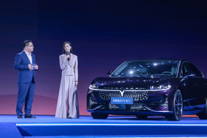 月销1万台，岚图汽车2023年的最后一个愿望